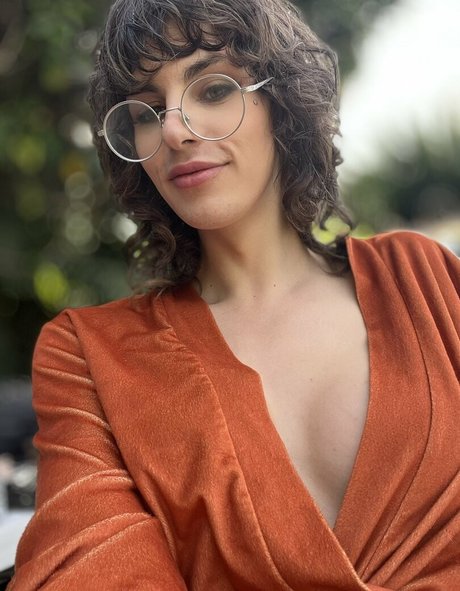 Dahlia Crimson セックス女優 画像