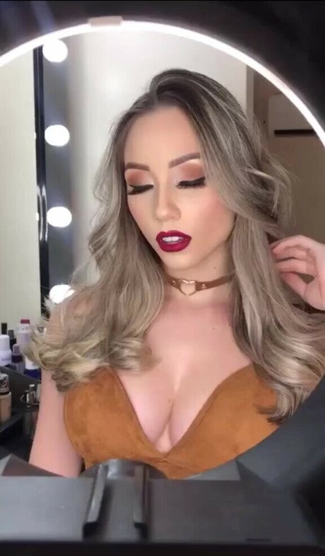 Marcelly Mello ポルノ女優 アーカイブ