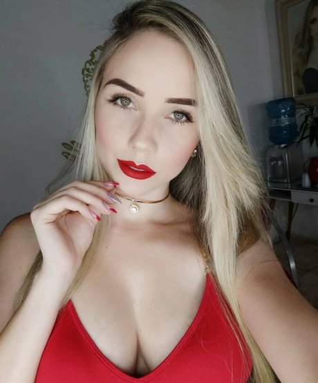 Marcelly Mello 完璧なポルノスター 写真