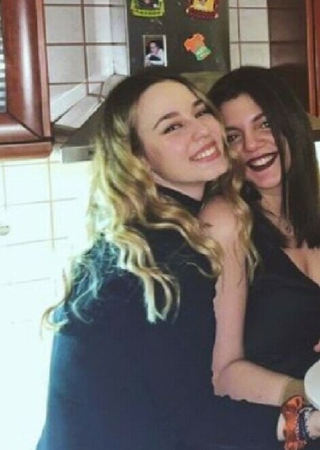 Elena Lagou 裸モデル 写真