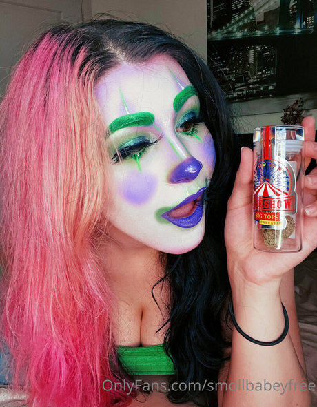 smollbabeyfree 素敵なポルノスター ギャラリー