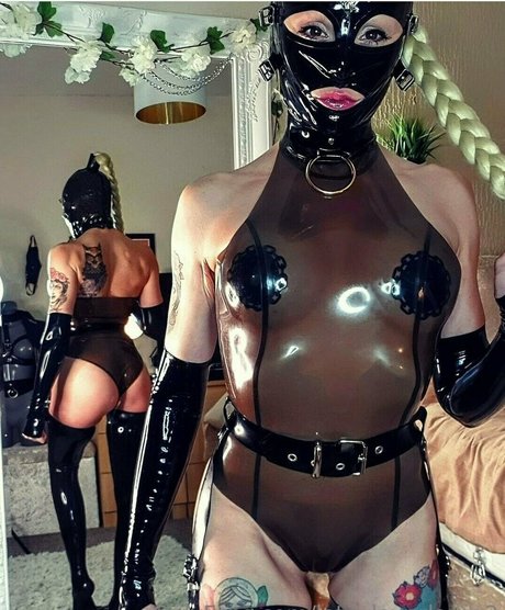 latexloverlaura2 ポルノスター エロティック 写真