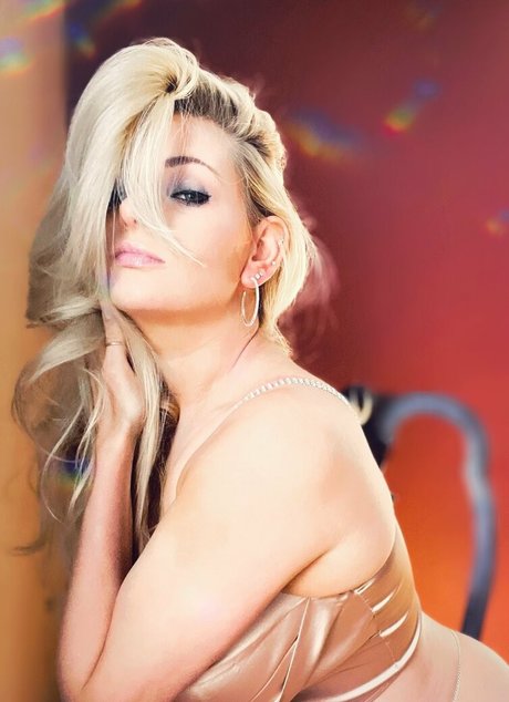 乱交OnlyFans トップ 写真