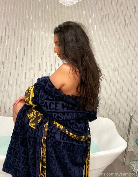 Nysa Moore HDモデル 画像