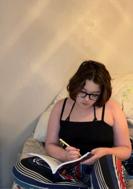 selfcarebrooke 裸のモデル 写真