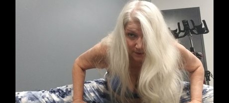 nakedyoganakedyoga 可愛いモデル 画像