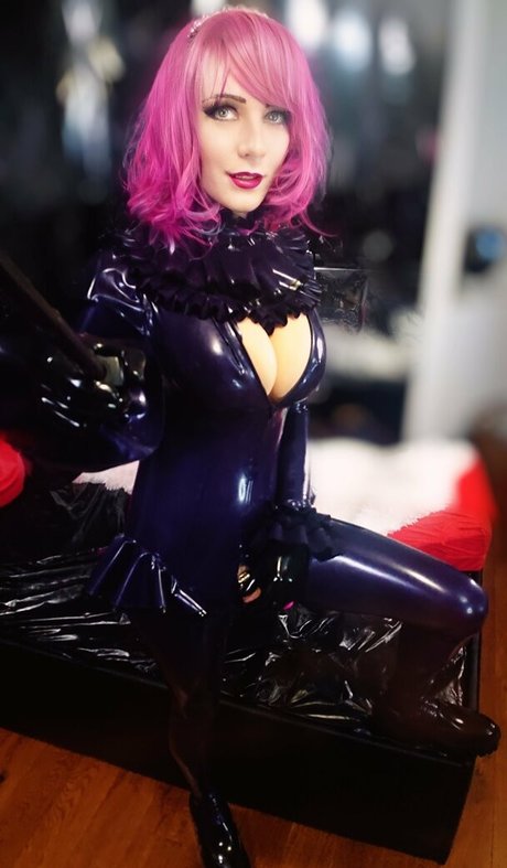 latexirime ヌードモデル 写真