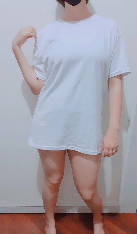 アジア人のタトゥー OnlyFans ホットxxx 画像