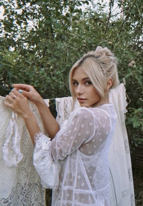 サッカーママOnlyFans ホットセクシー ギャラリー