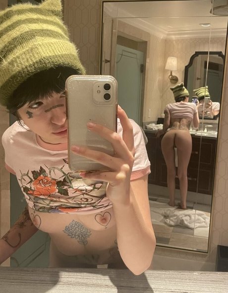 Tattoobabe ヌード女優 ギャラリー