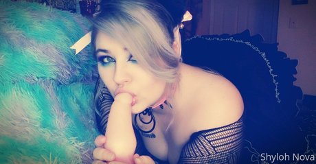 shylohnova 完璧なポルノスター ギャラリー