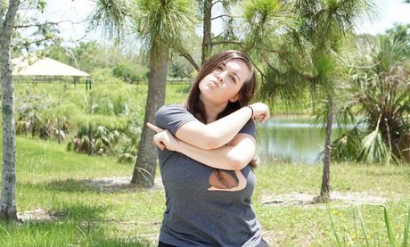 ふっくら乳首 OnlyFans アートヌード 写真