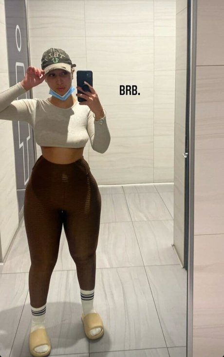 Omaima Benamre ポルノスター ベスト 写真