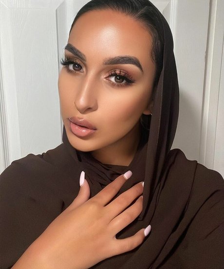 Omaima Benamre 完璧なモデル 画像