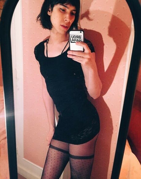 ティーンフィンガリングOnlyFans パーフェクト 写真