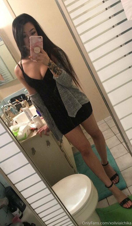 チンコを持つ女たち OnlyFans xxx 写真