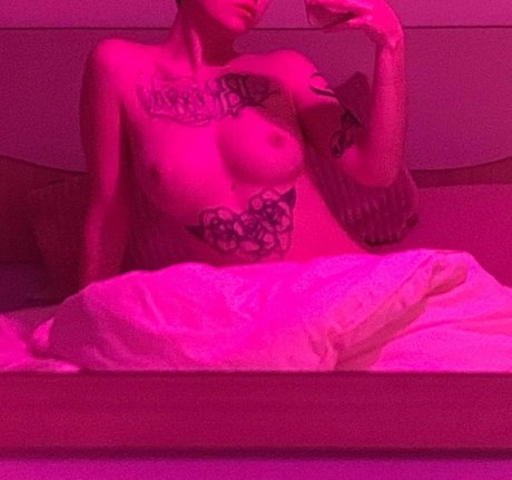 乱交OnlyFans 美しいポルノ 画像