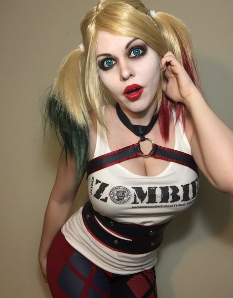 Abi Aikou 裸のモデル ギャラリー