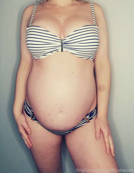 そばかすOnlyFans 無料セクシー 写真