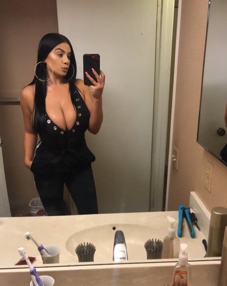 大きな白いチンポ OnlyFans セクシー 写真