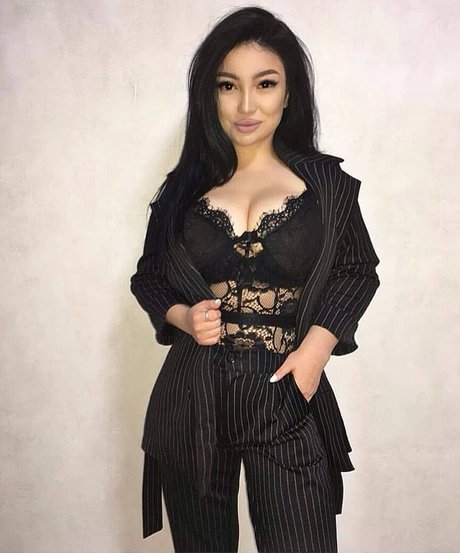 Asa Lochka かわいいポルノスター アーカイブ