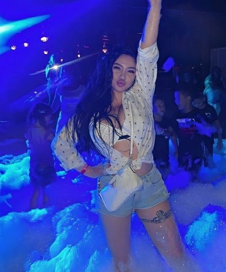 Asa Lochka ヌードモデル 画像