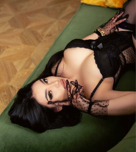 Asa Lochka ポルノスター エロティック ギャラリー