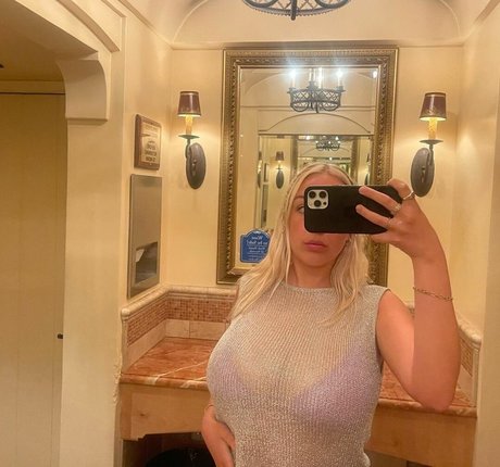 シシーオンリーファンズ 美しいxxx ギャラリー