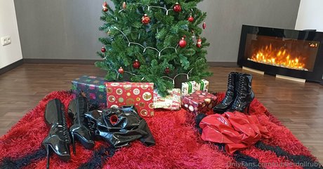 rubberdollruby ヌード女優 ギャラリー