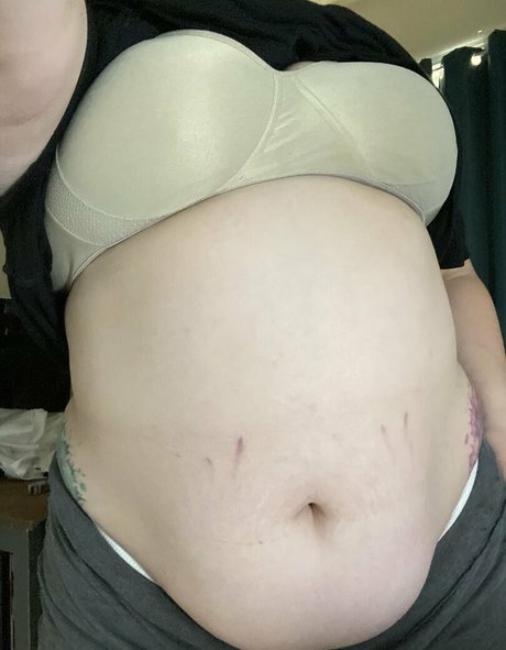 tummygrow エロティックなスター ギャラリー