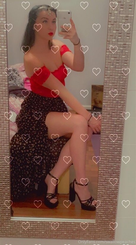 痩せた金髪の熟女OnlyFans 美しいポルノ 画像