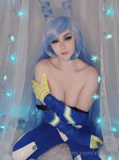 Xtrabxbe 裸モデル 写真