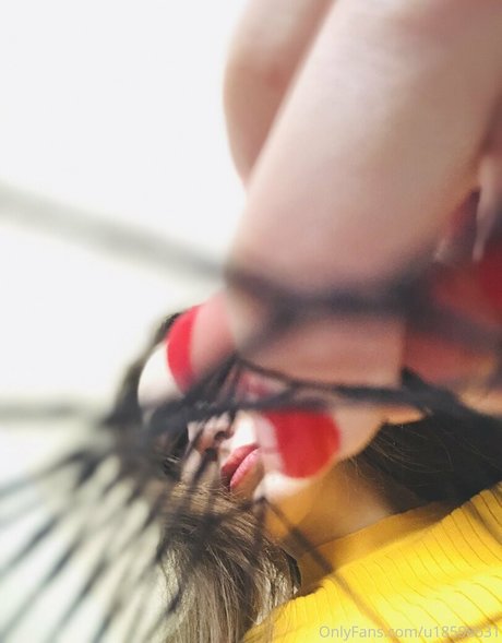 giantesselixs 裸の女優 写真