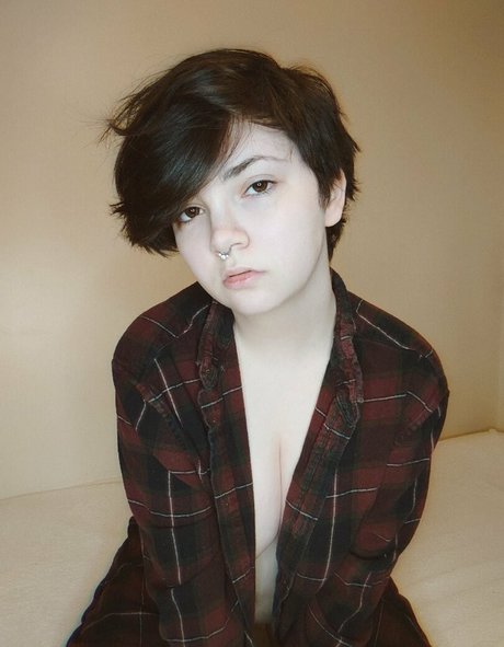 luciuskitten ヌード女優 画像