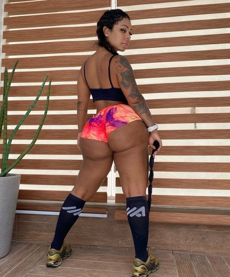 valentinaeneidoca ポルノスター 写真