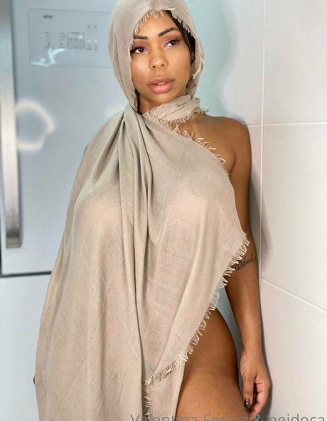 valentinaeneidoca エロティックなスター 画像