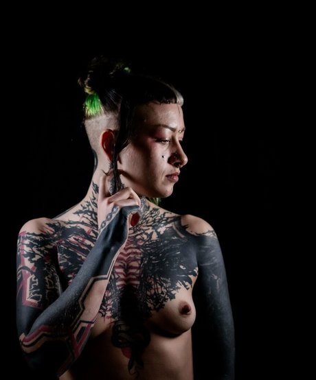 deadlexi トップモデル 画像