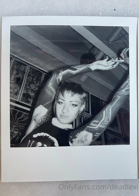 deadlexi セックス女優 画像
