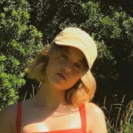 デカ尻ジーンズ OnlyFans セクシー 画像