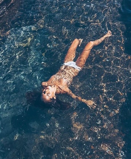 Isabelle Cornish ホットなポルノスター 画像