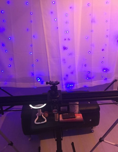 sashastrokes アートモデル ギャラリー