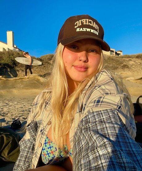 小人エボニーOnlyFans 美しいヌード 写真