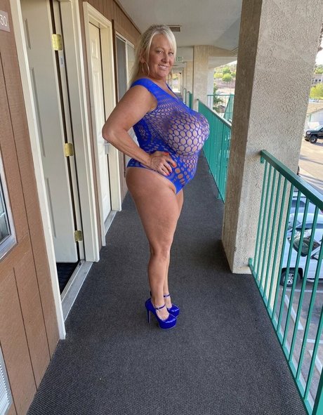 kaylakleevage ヌードモデル 写真