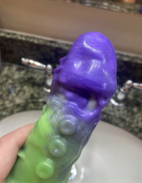 canadiancomiccutie ポルノ女優 画像