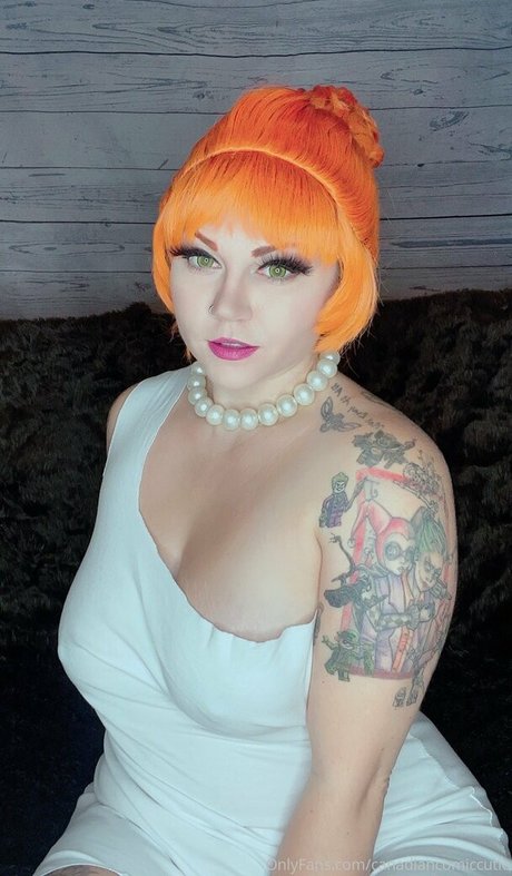 canadiancomiccutie ヌード女優 写真