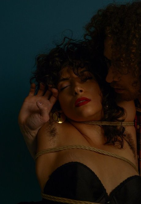 アジア人痴女OnlyFans ポルノグラフィック 写真