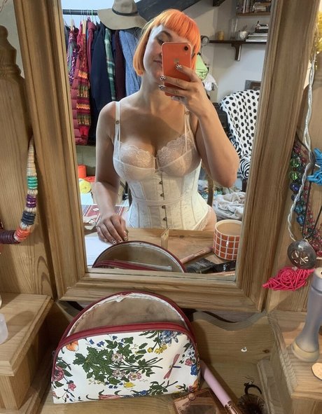 lolarae29 ヌードモデル 写真