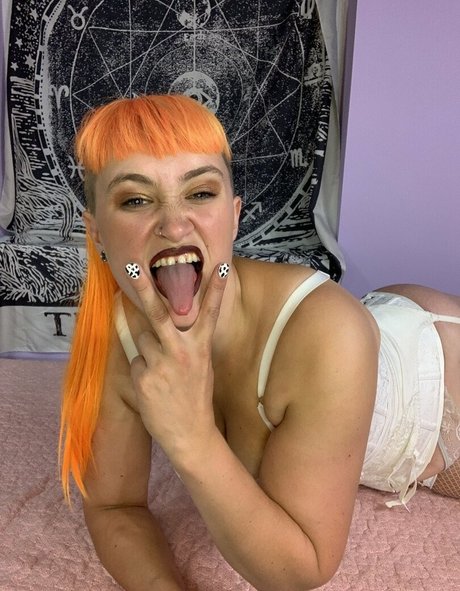 lolarae29 ポルノスター 写真