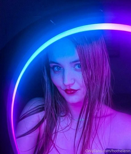 hothelenn ポルノスター 写真