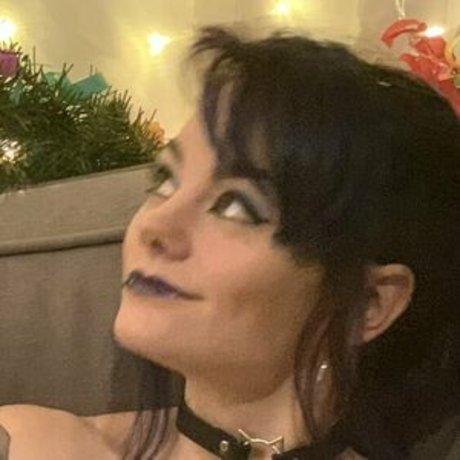 Skylaraynesgray 裸のモデル 写真